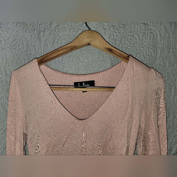 Lulu’s V-Neck, Balloon Sleeve, Long sleeve bodysuit, size S - Picture 2 of 8